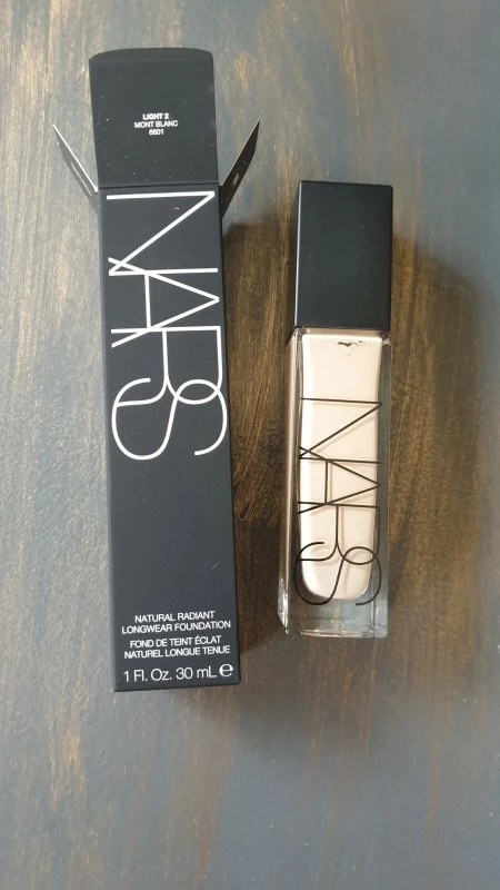 NARS Longwear Foundation Style