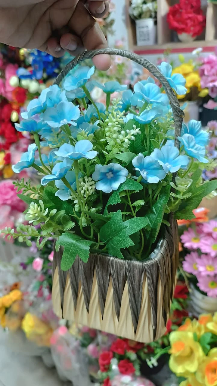 Artificial Flower Top Perfect for a decorative or gift, Captures the variety of textures and leaves in Garden.