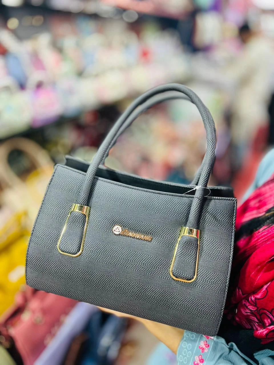 Biaowang Elegant Textured Handbag - Beige