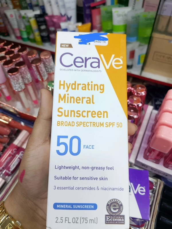 CeraVe Hydrating Mineral Sunscreen (SPF 50) – Face